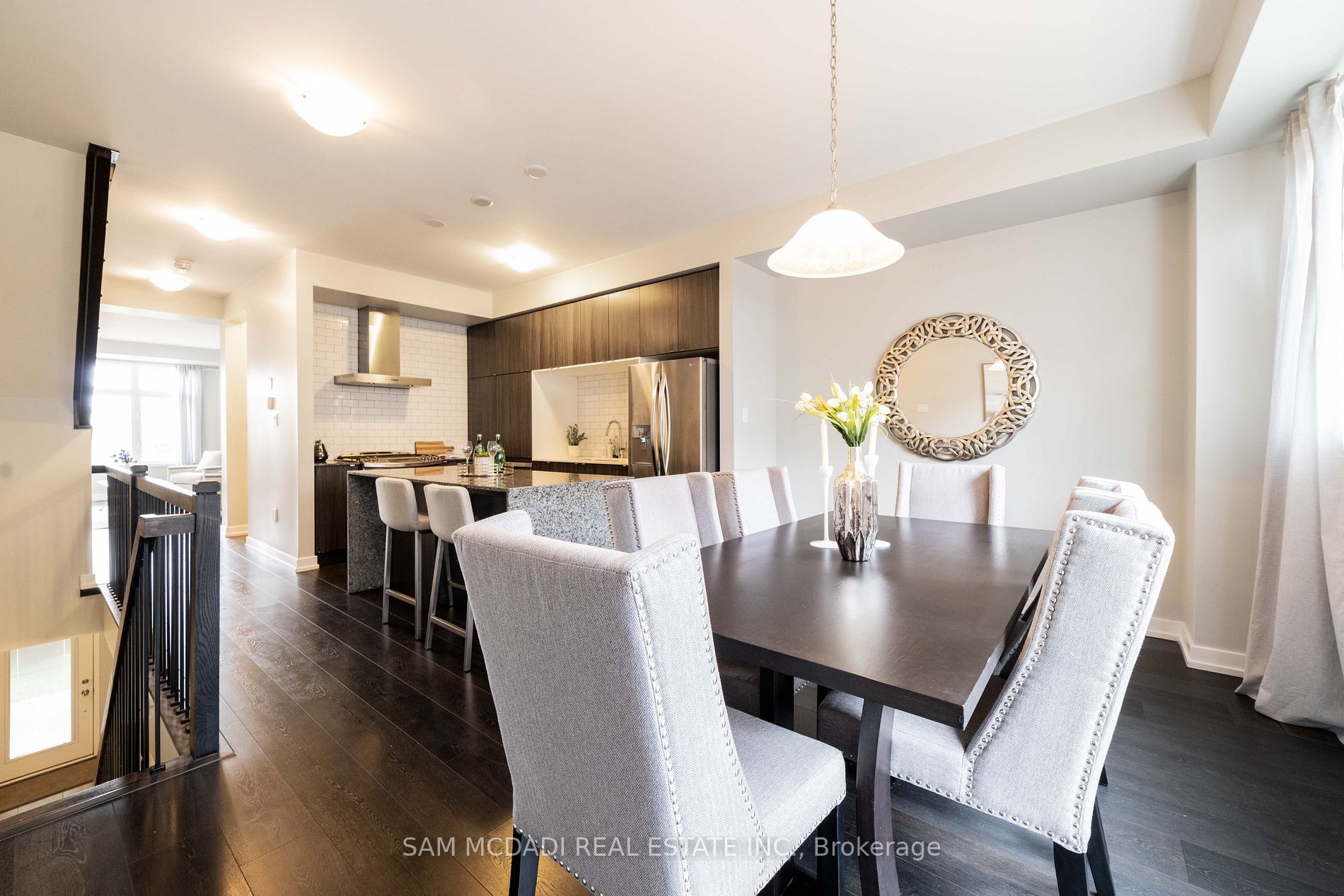220 Squire Crescent