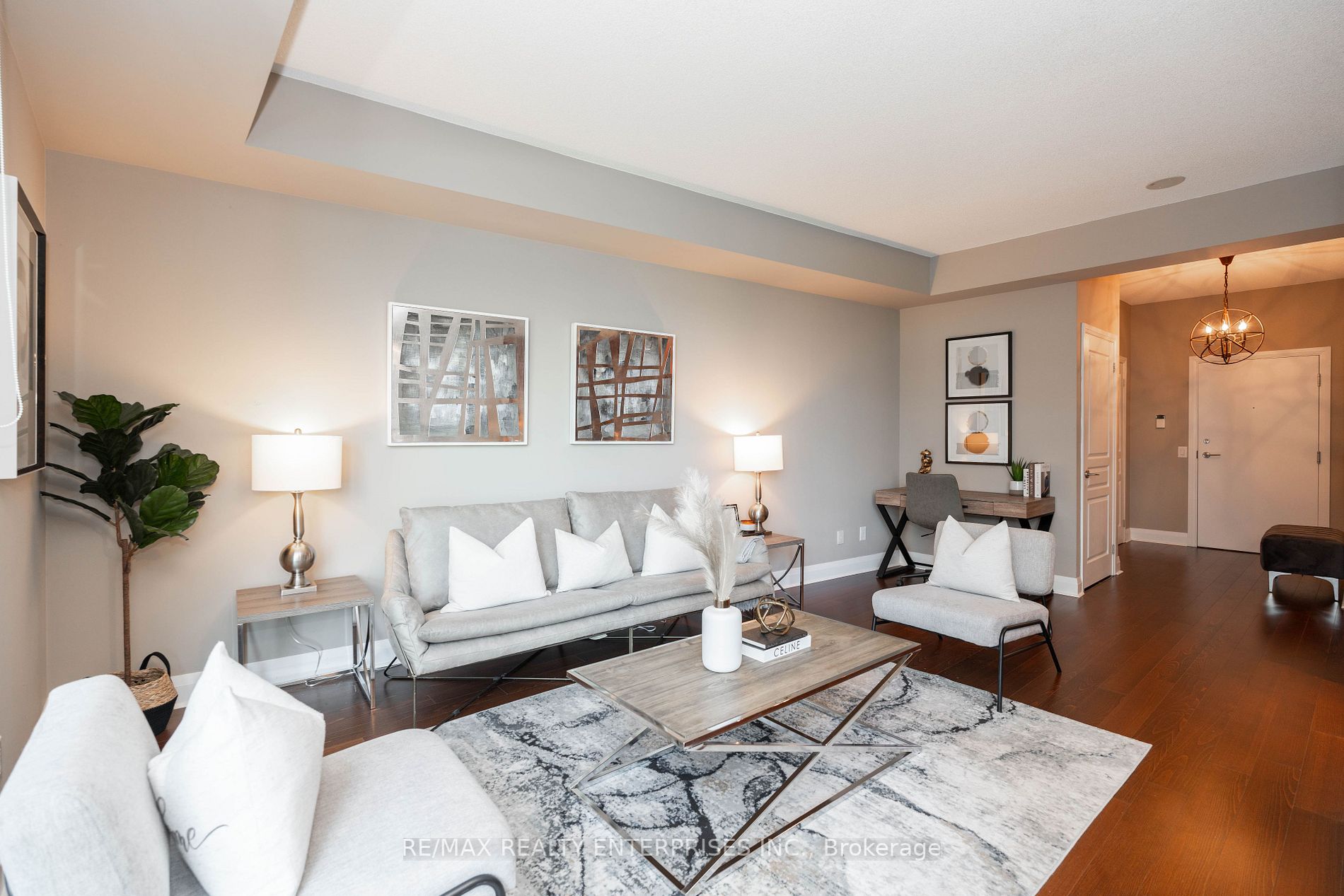 1 Hurontario St, #218