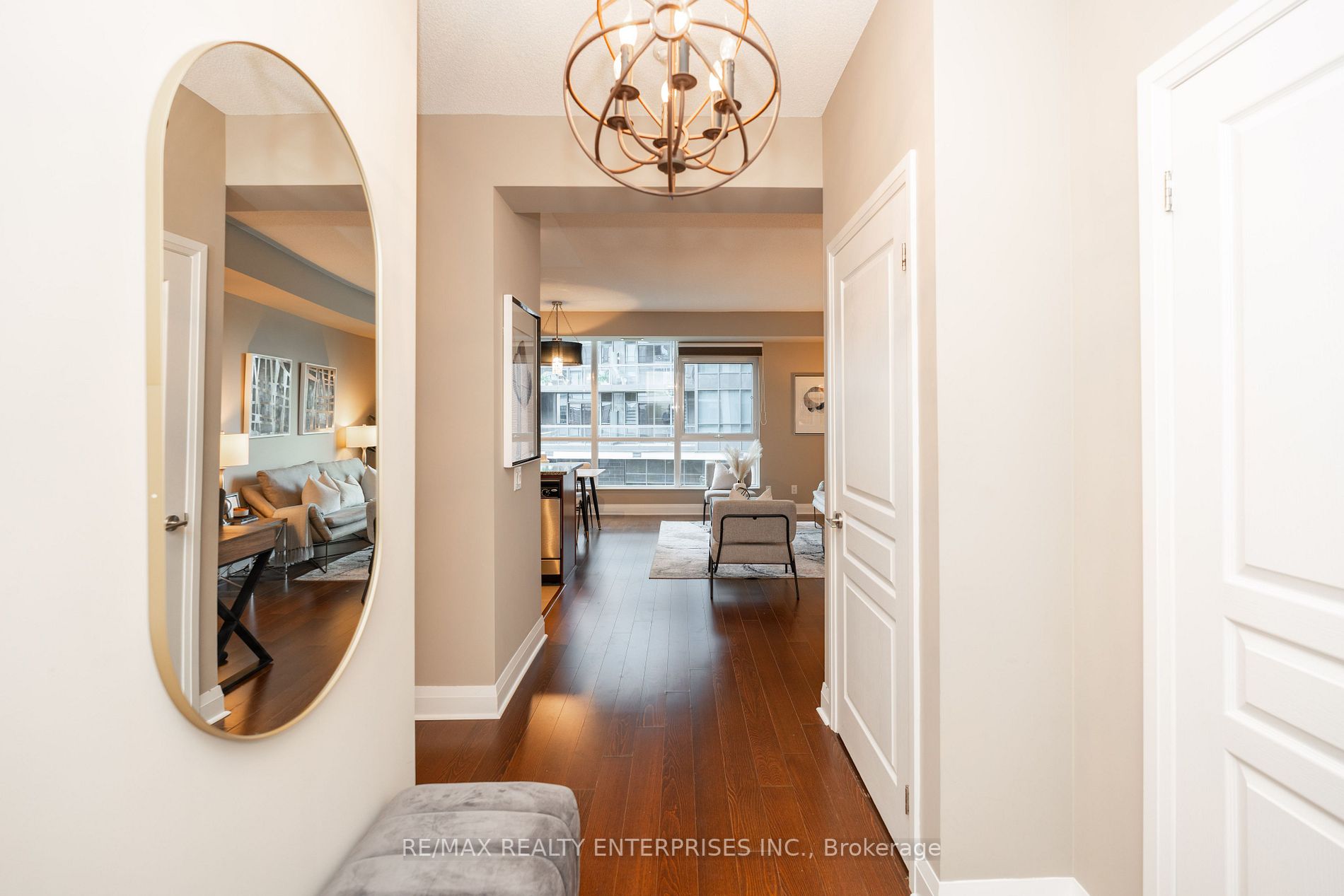 1 Hurontario St, #218