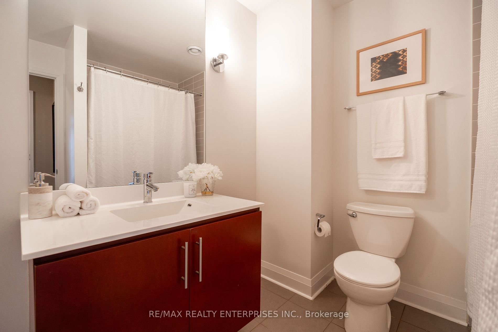 1 Hurontario St, #218