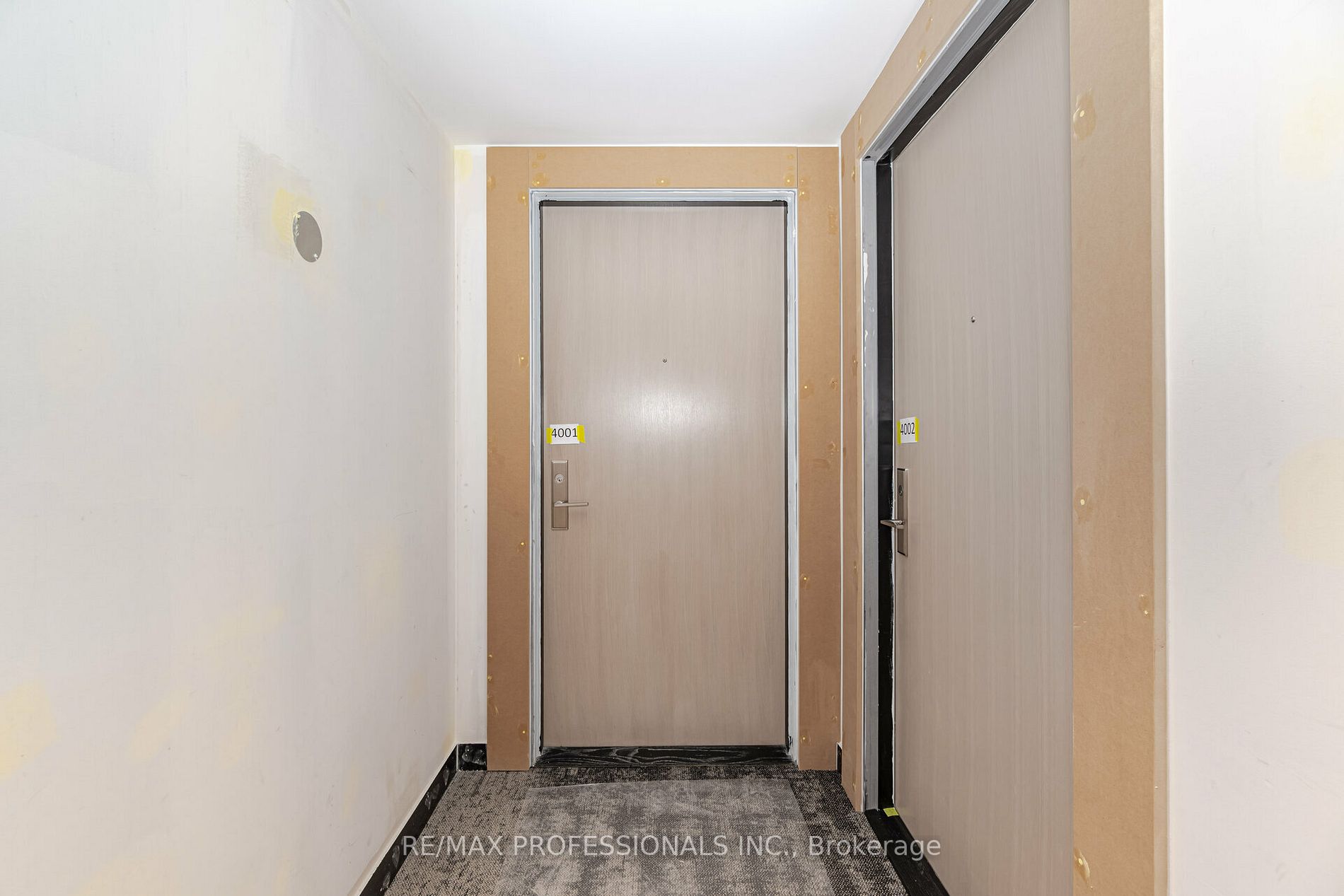 395 Bloor St E, #4001
