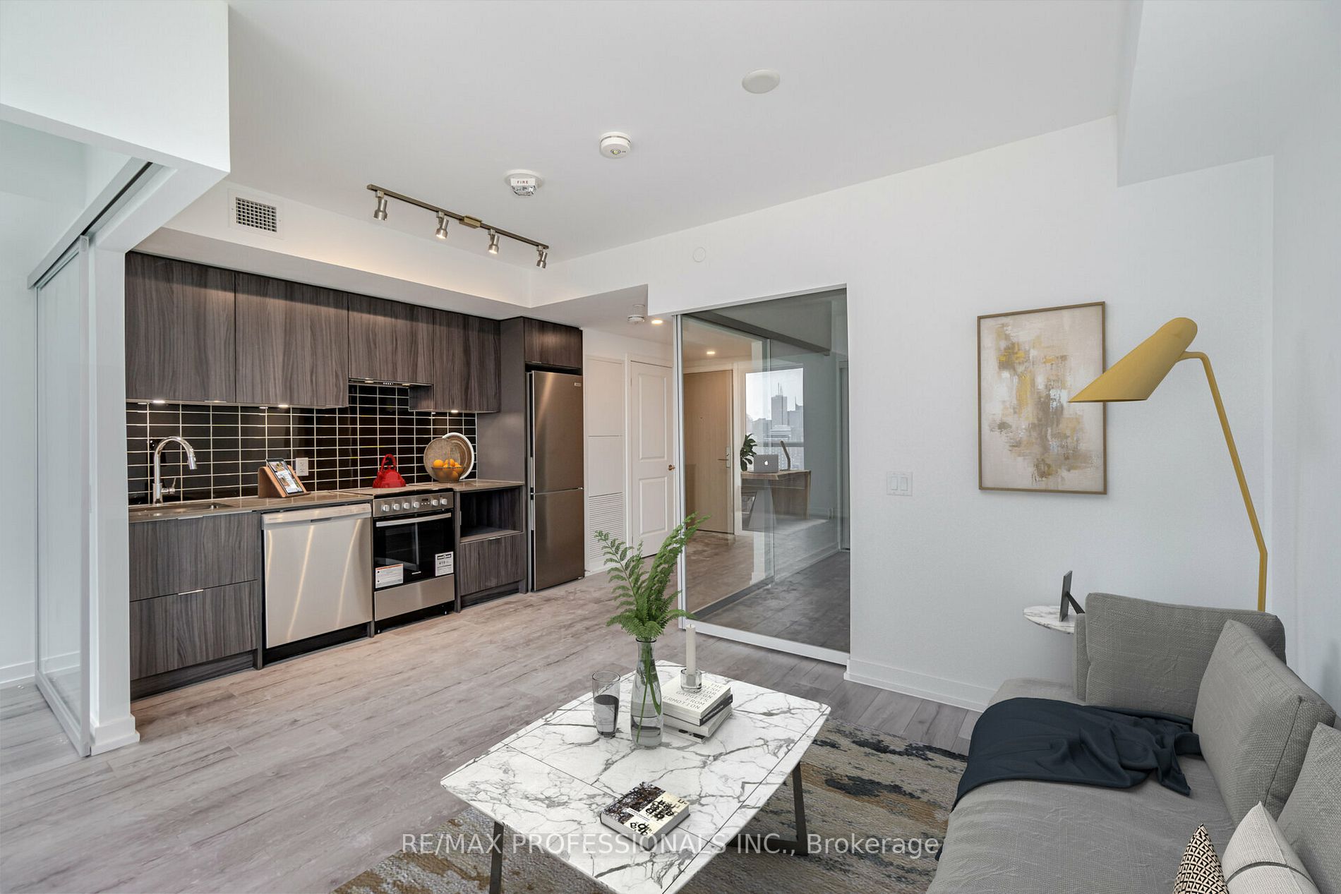 395 Bloor St E, #4001