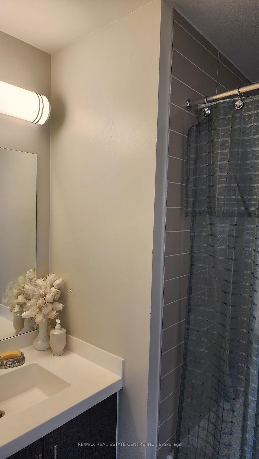 2087 Fairview Street, #2108