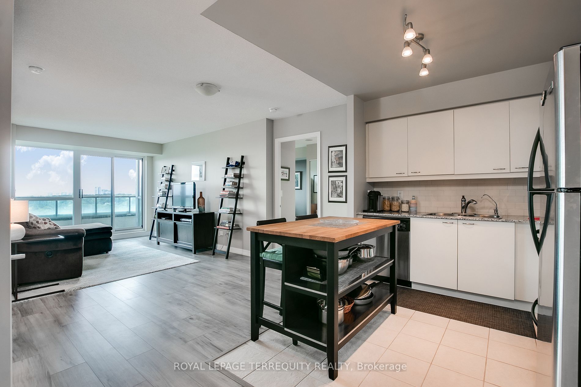 1403 Royal York Rd, #1202