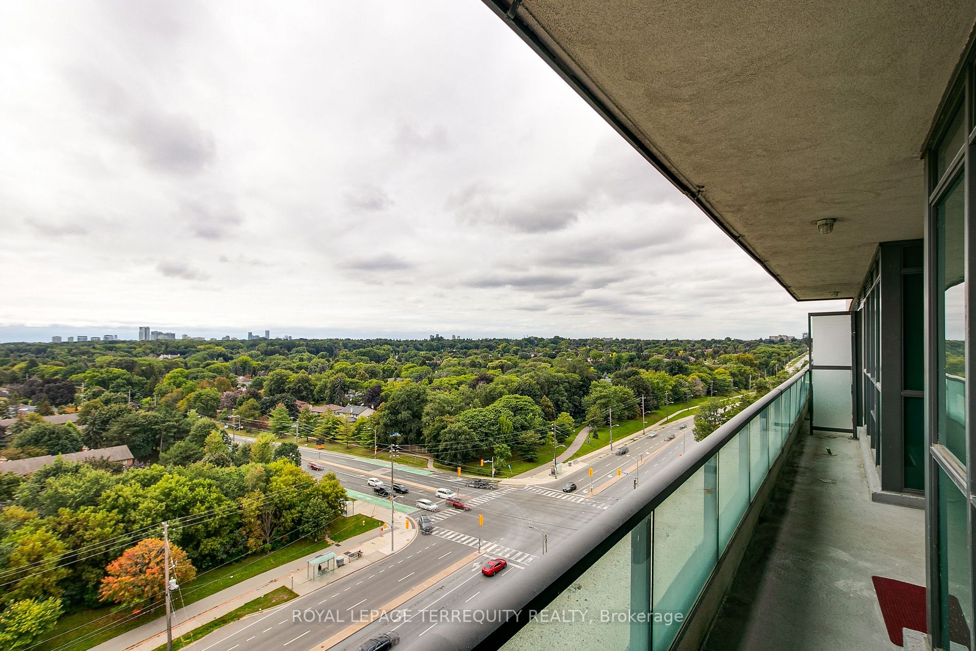 1403 Royal York Rd, #1202