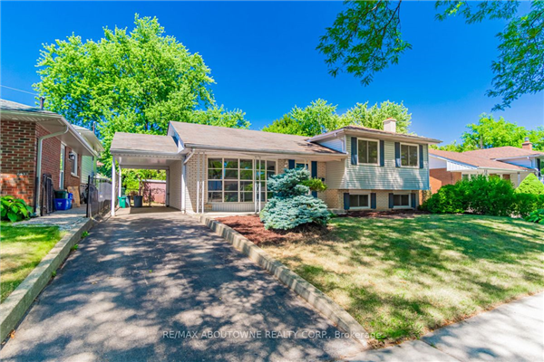 2435 Cyprus Ave, Burlington