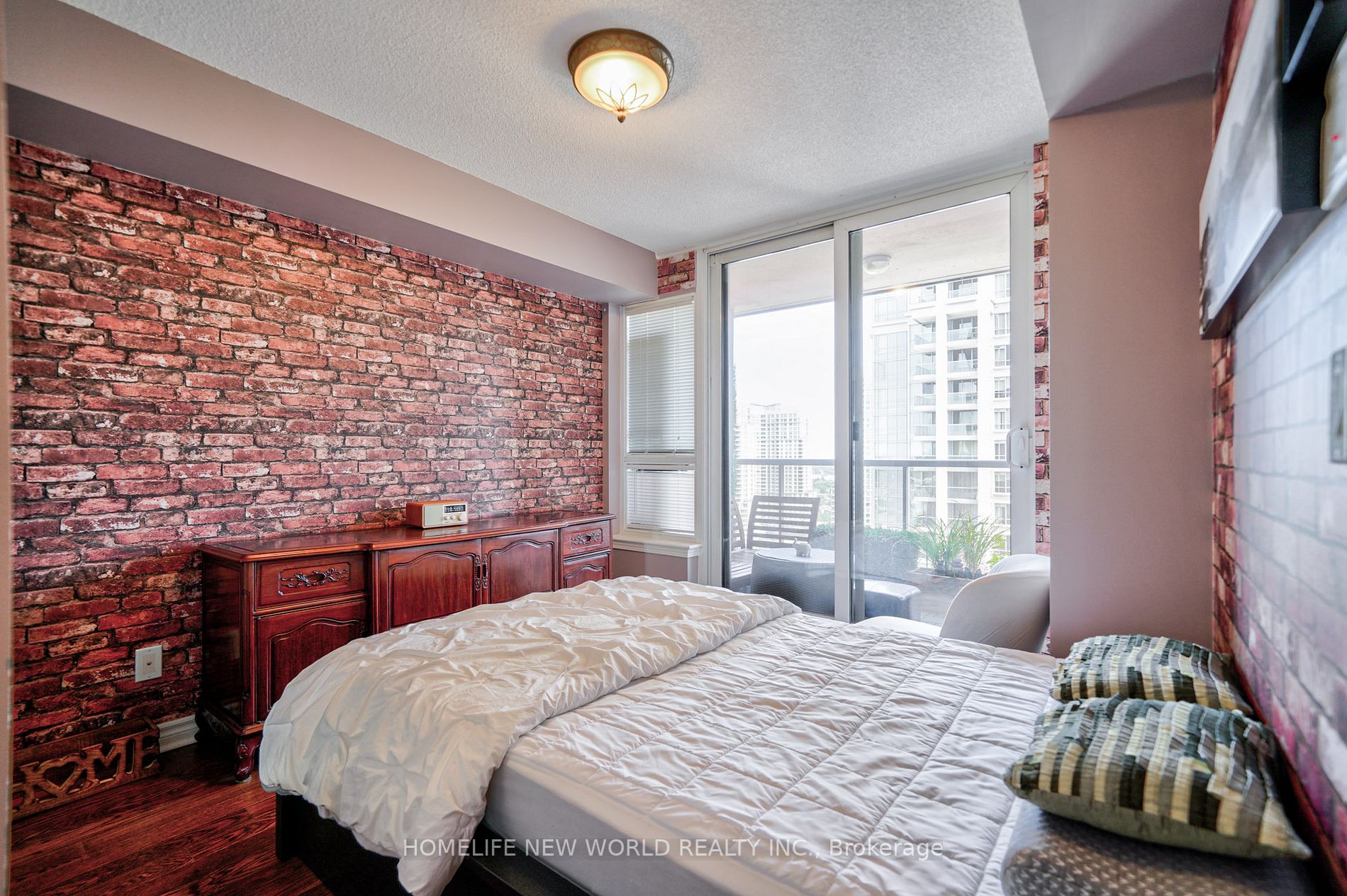 4090 Living Arts Dr, #2101
