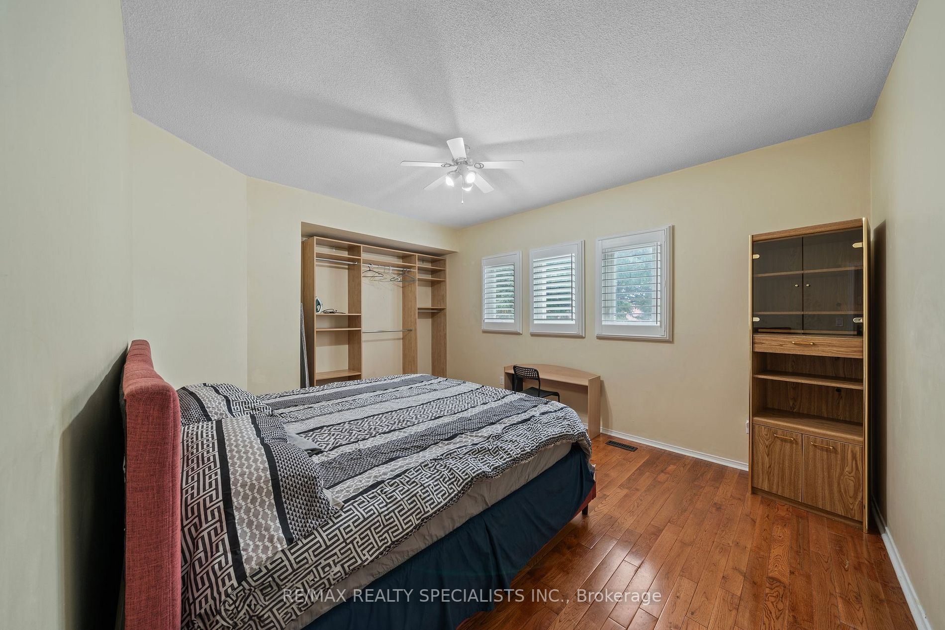 36 Smye Crt