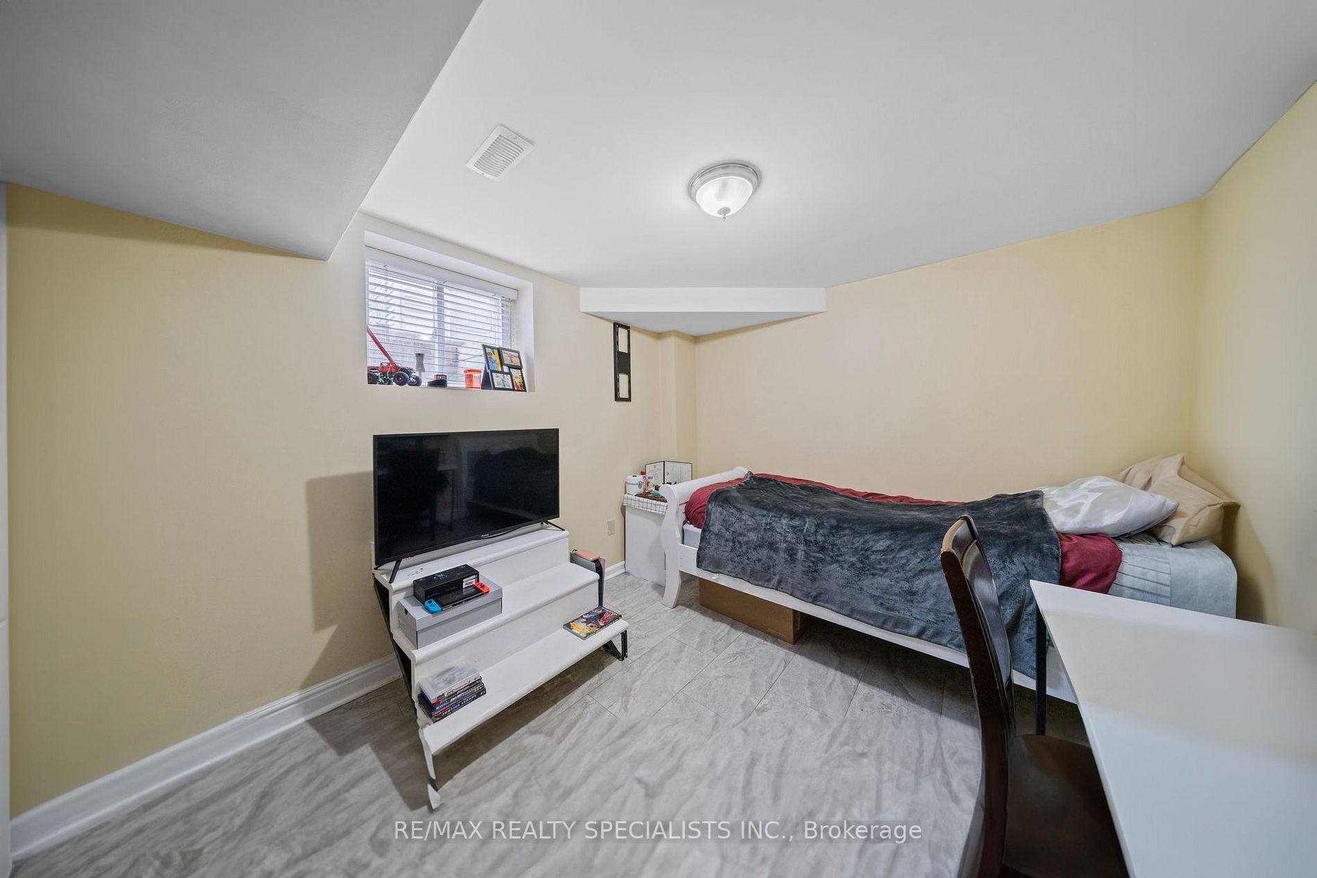 36 Smye Crt