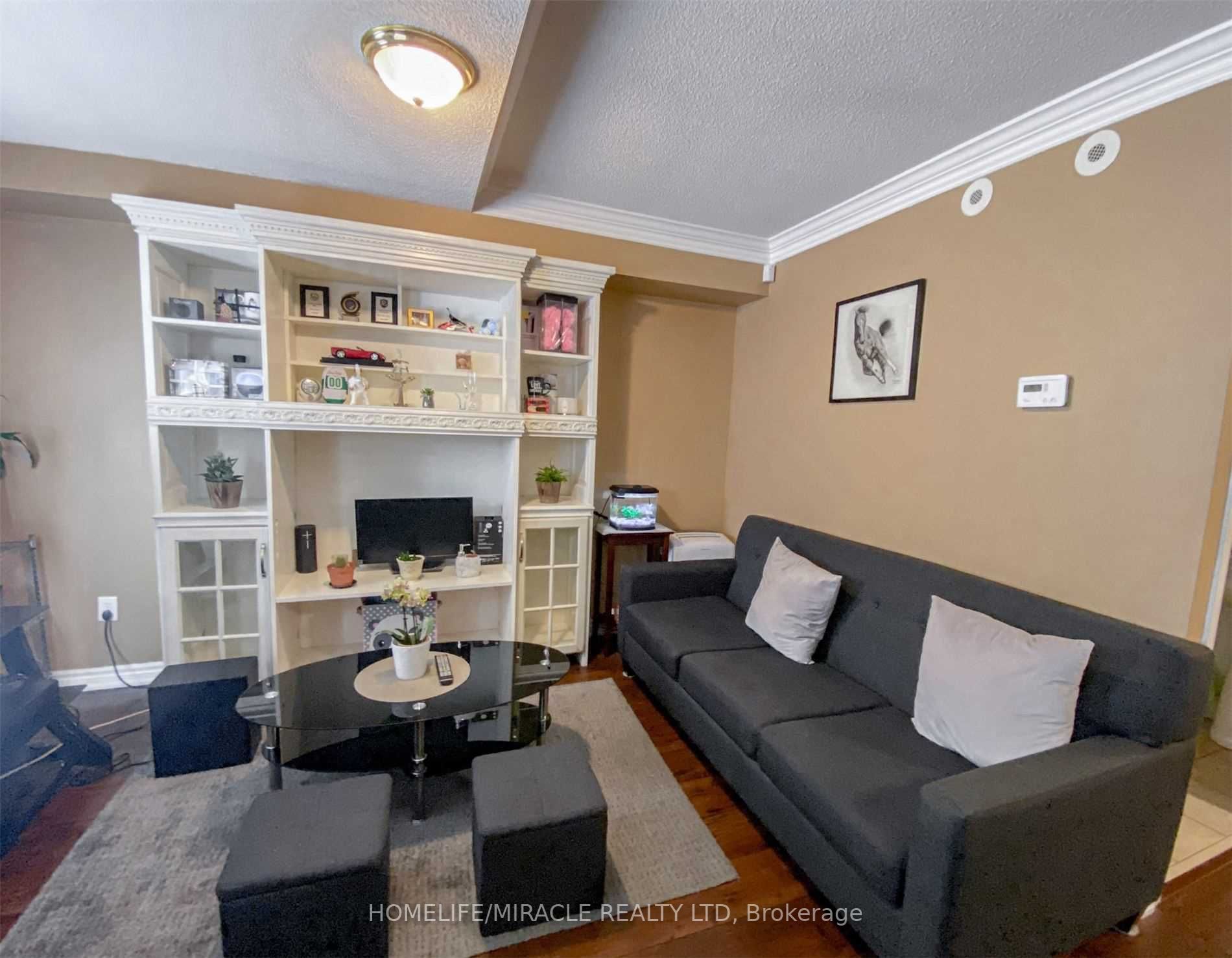 125 George Appleton Way, #1004