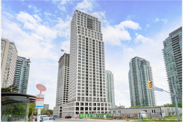 36 Elm Dr, Mississauga