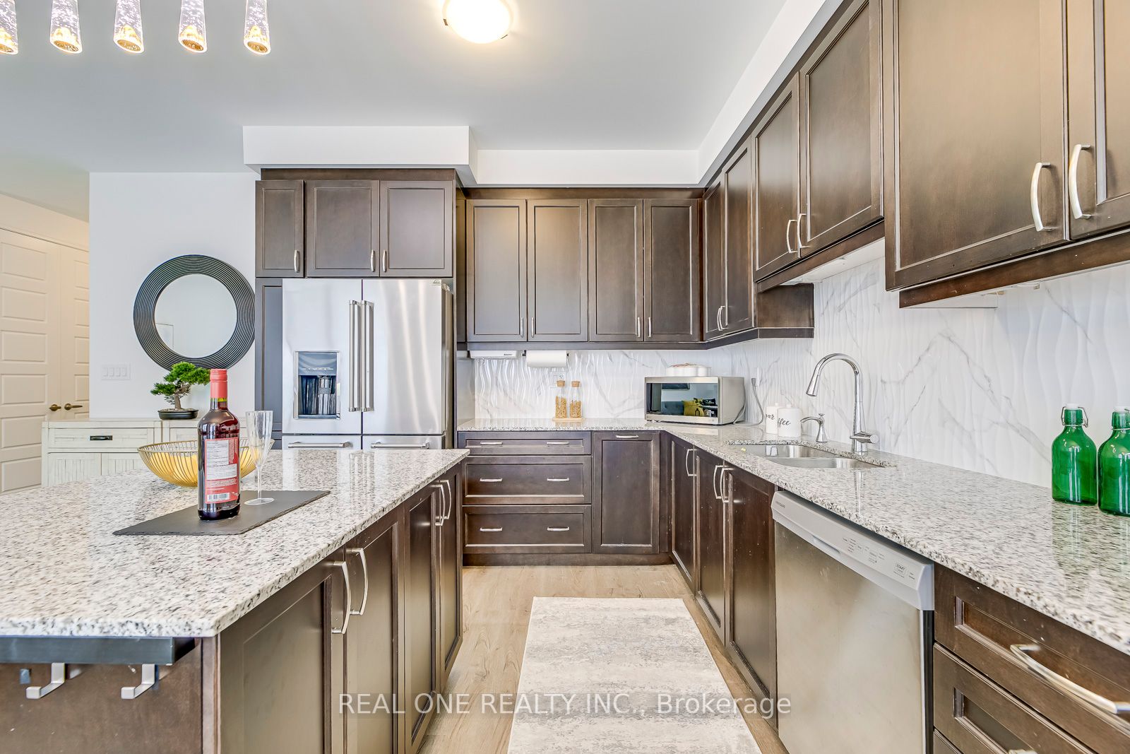 1772 Thames Circle