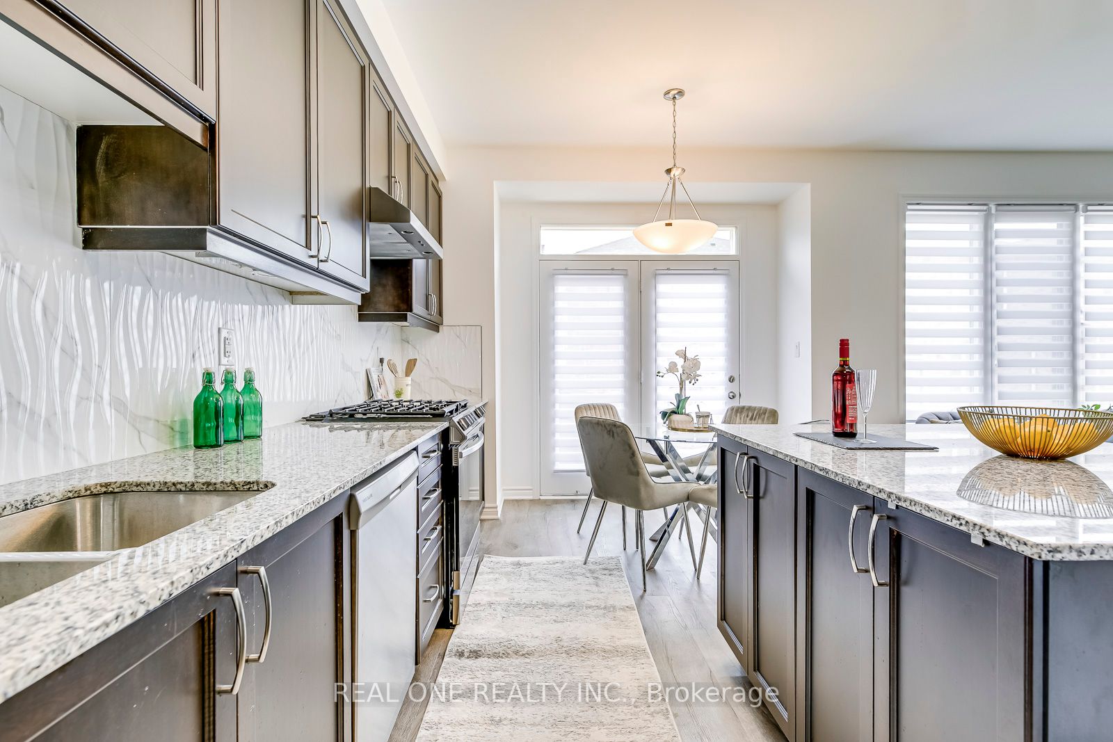 1772 Thames Circle