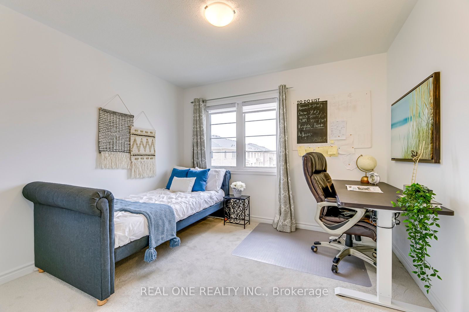 1772 Thames Circle