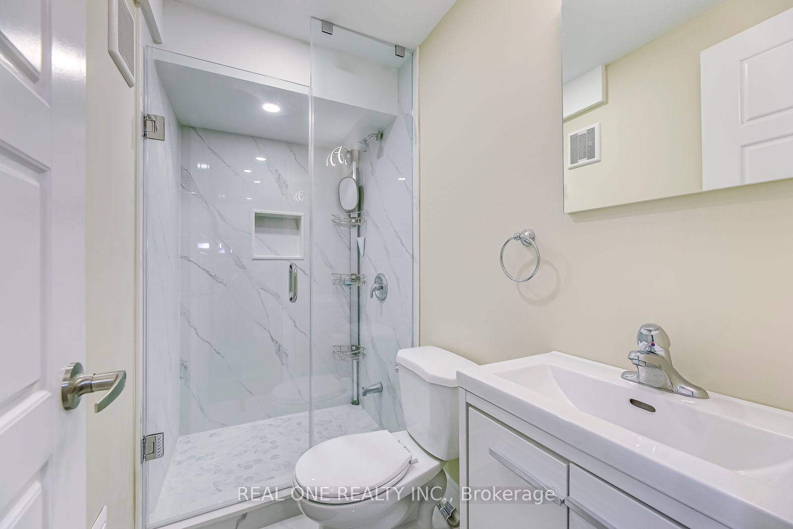 1772 Thames Circle