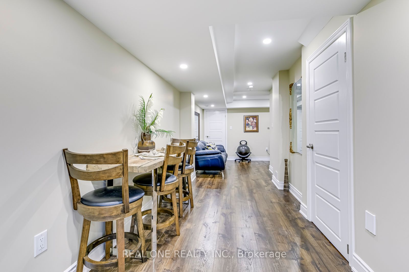 1772 Thames Circle