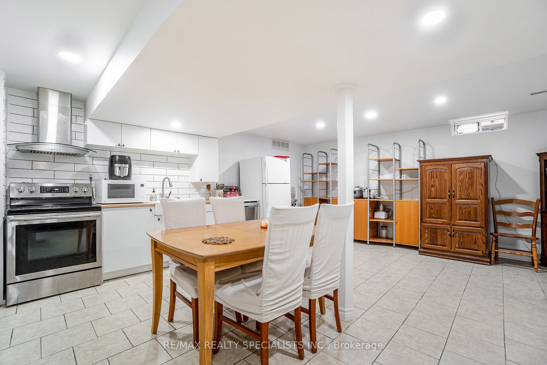 78 Babcock Cres