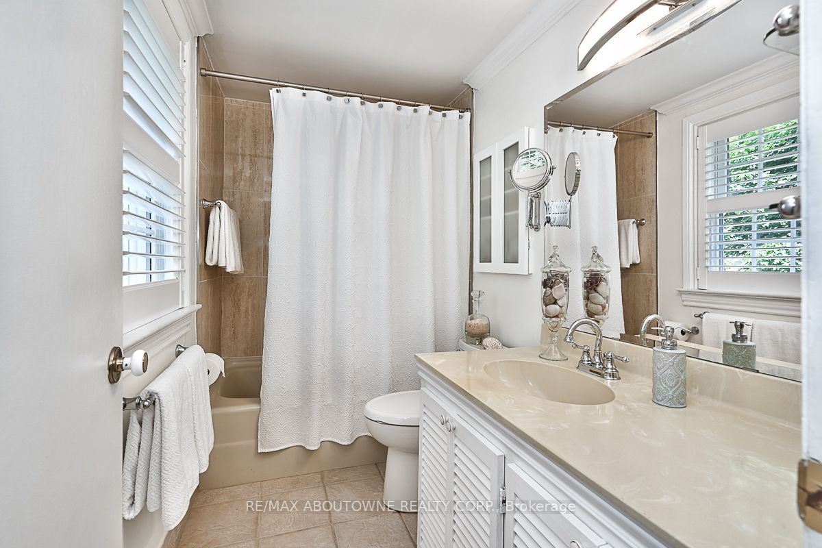 234 River Side Dr
