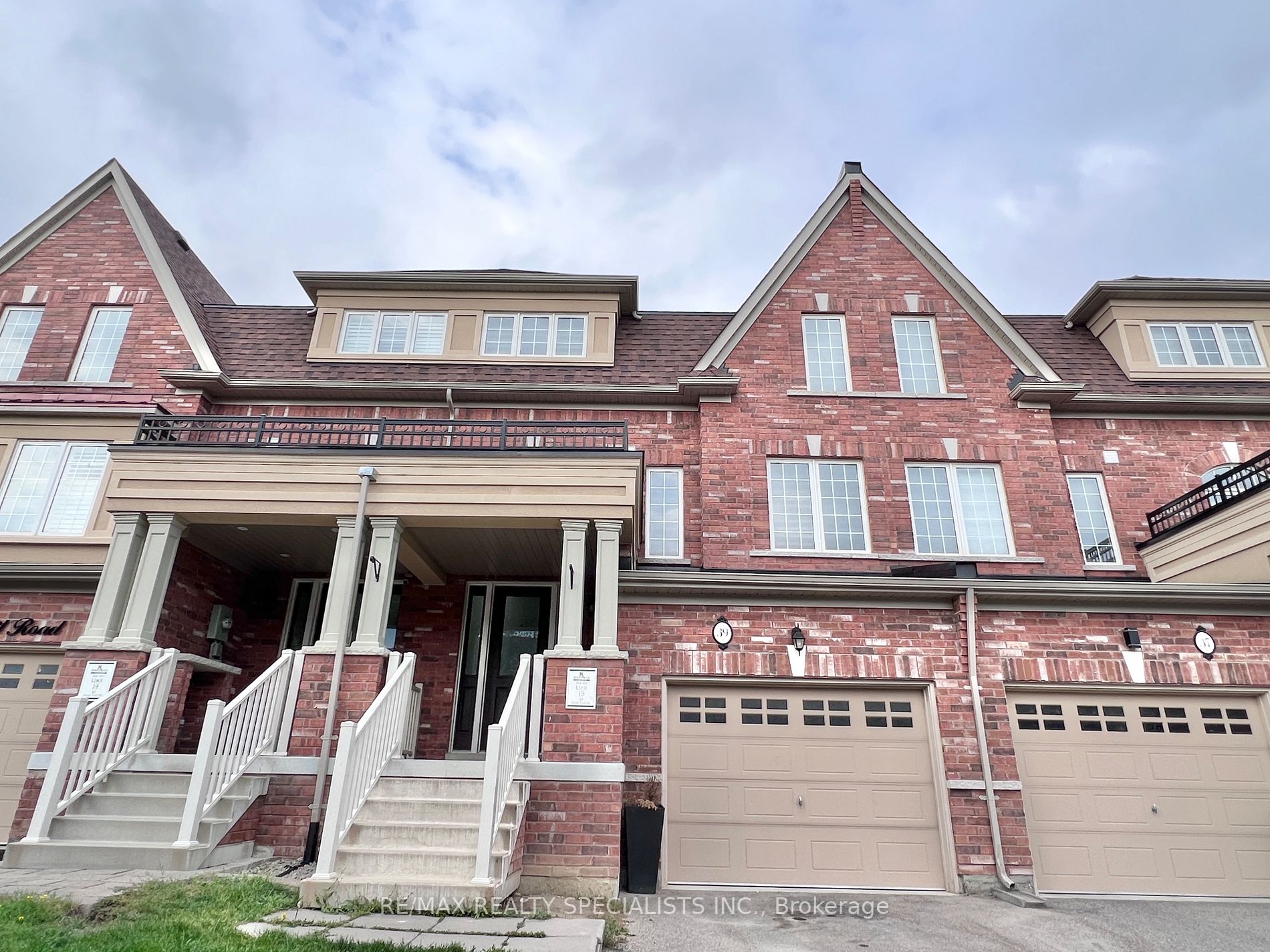 39 Maple Trail Rd