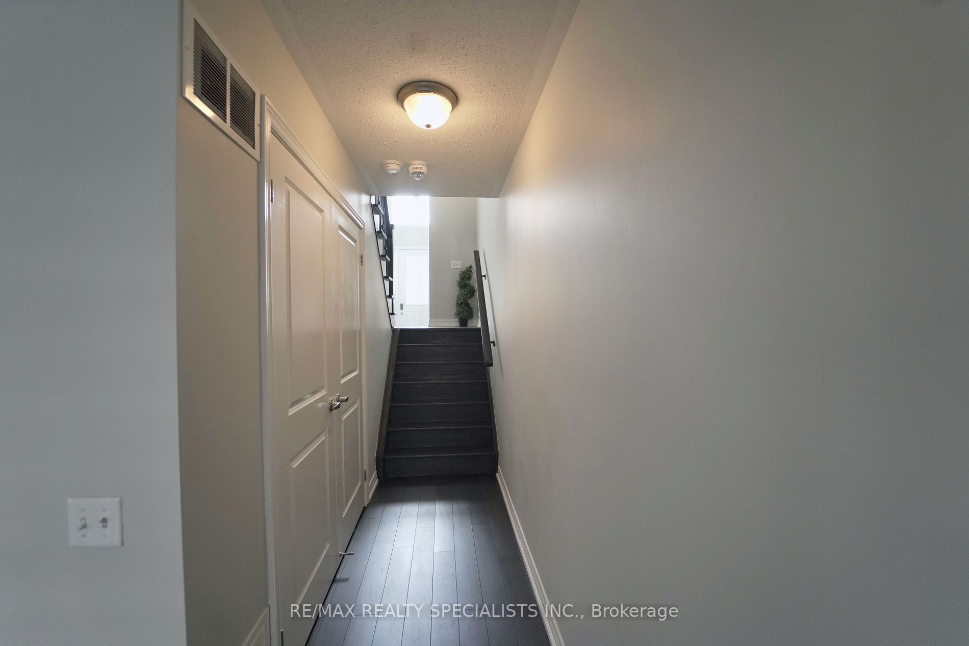 39 Maple Trail Road