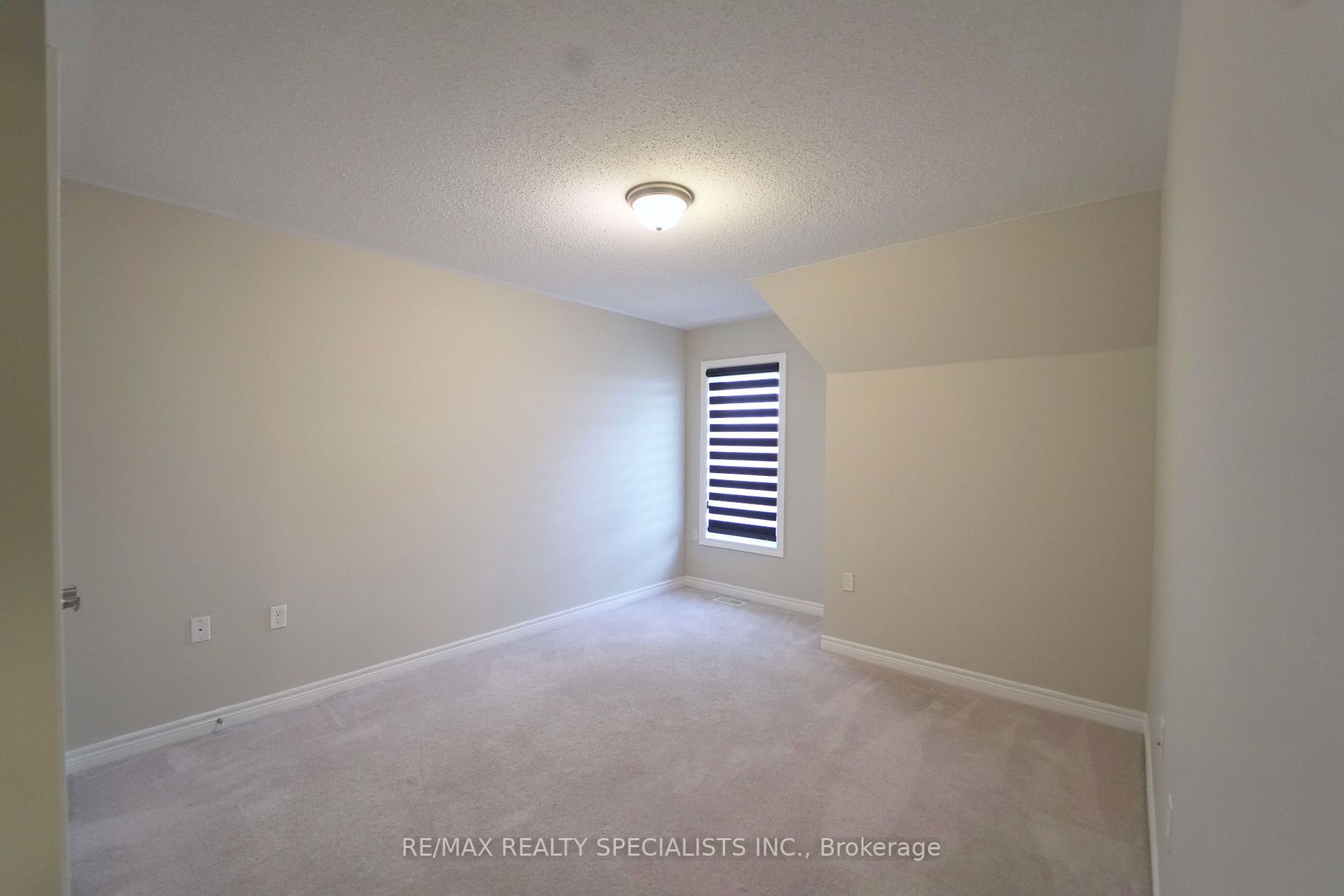 39 Maple Trail Road