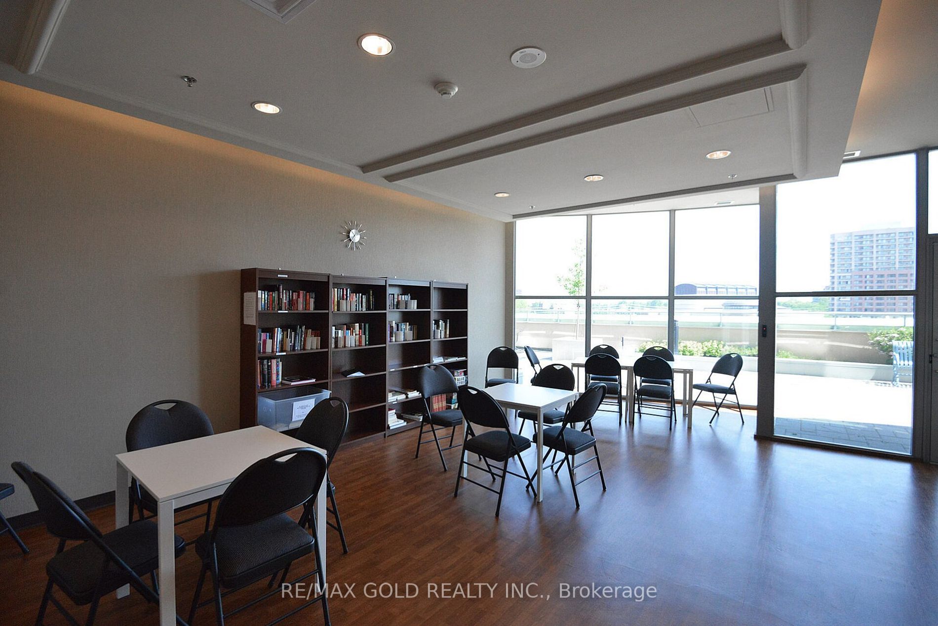 9 George St, #1608