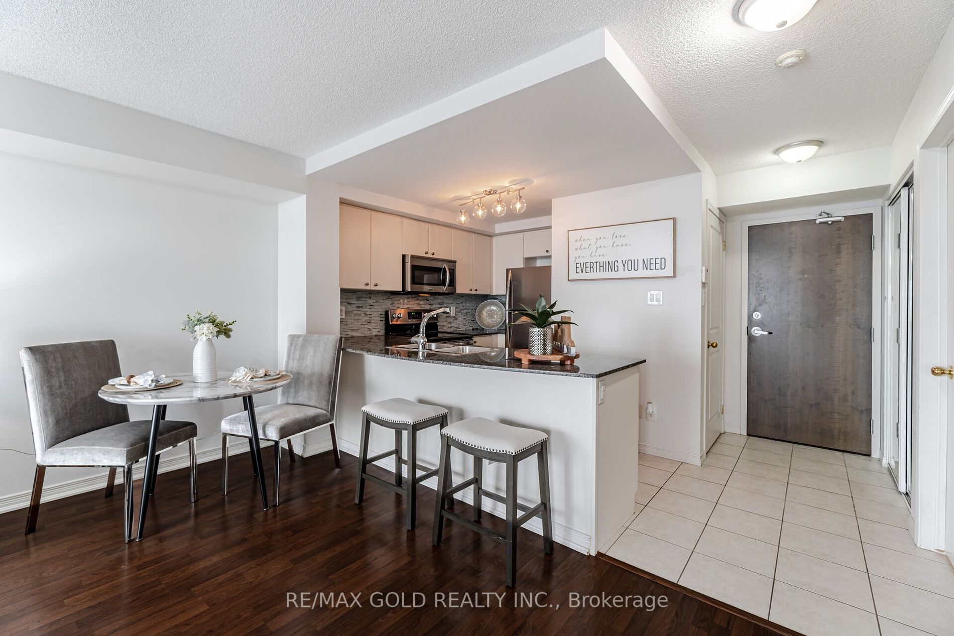 9 George St, #1608