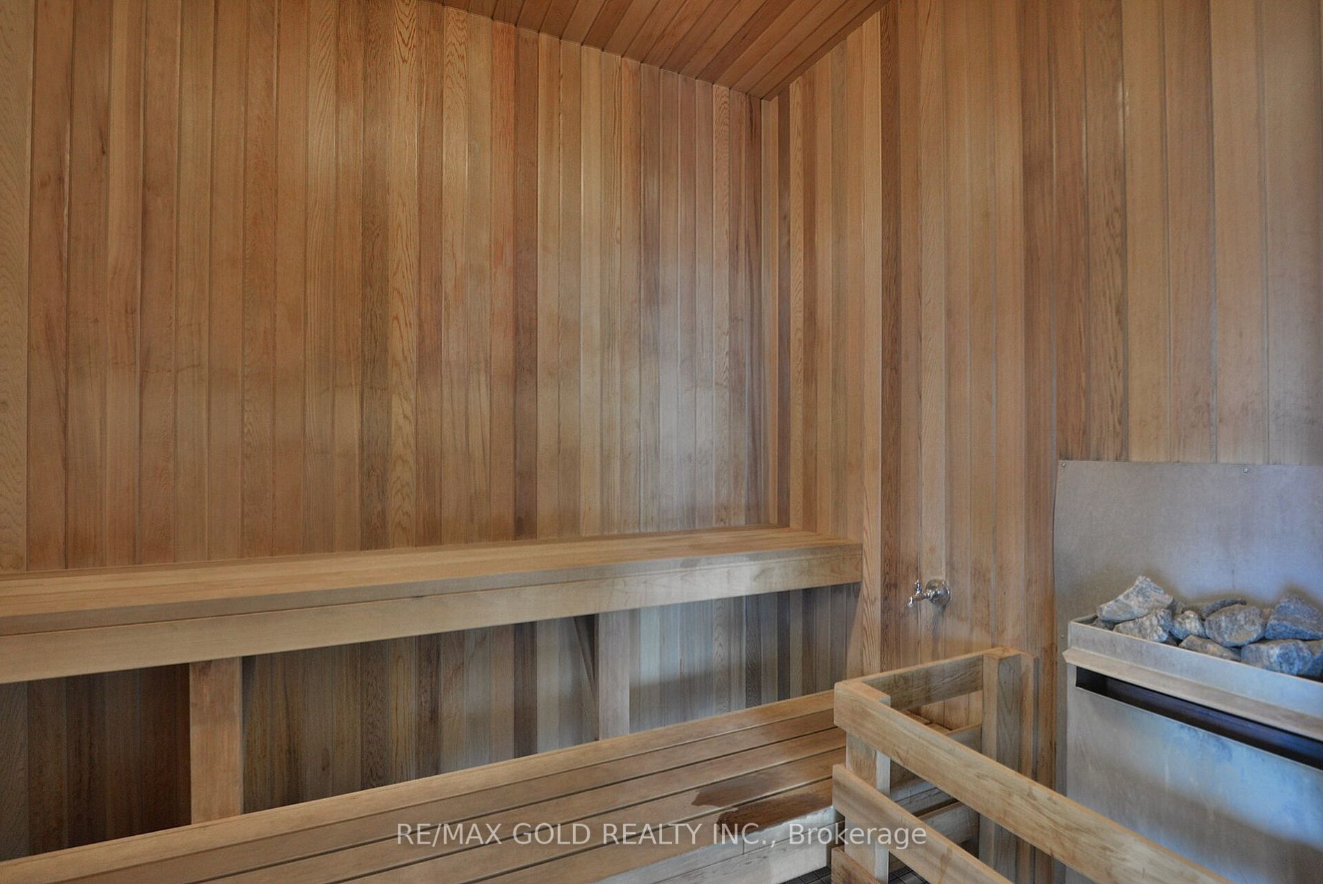 9 George St, #1608