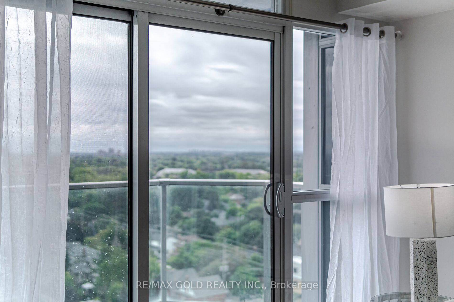 9 George St, #1608