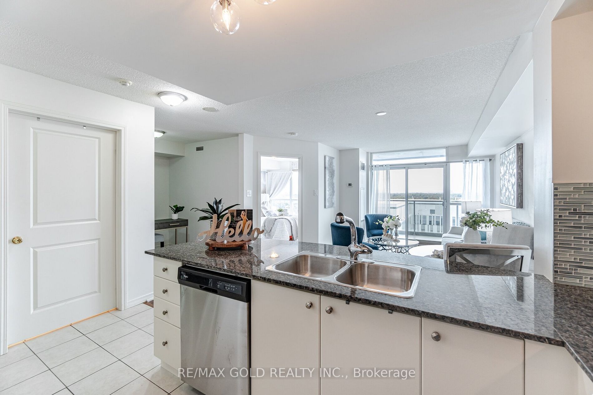 9 George St, #1608