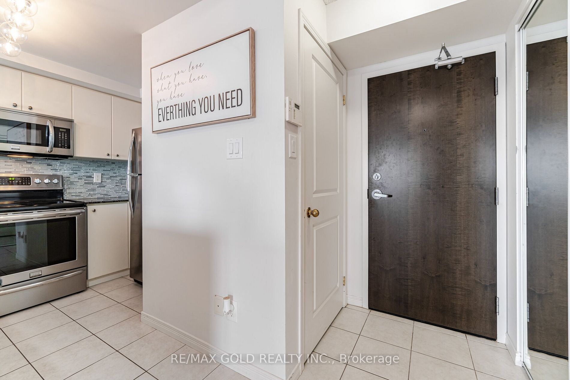 9 George St, #1608