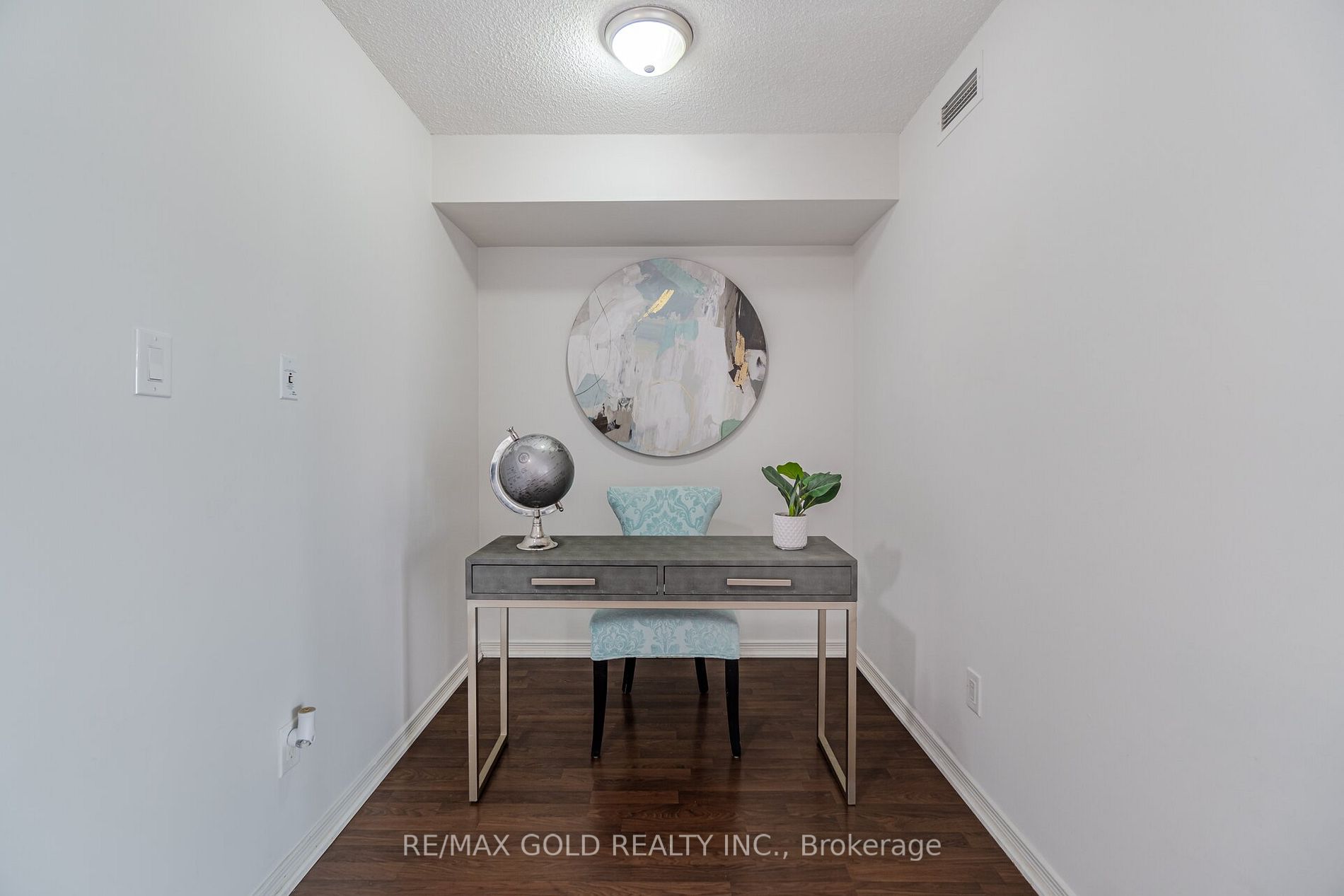 9 George St, #1608
