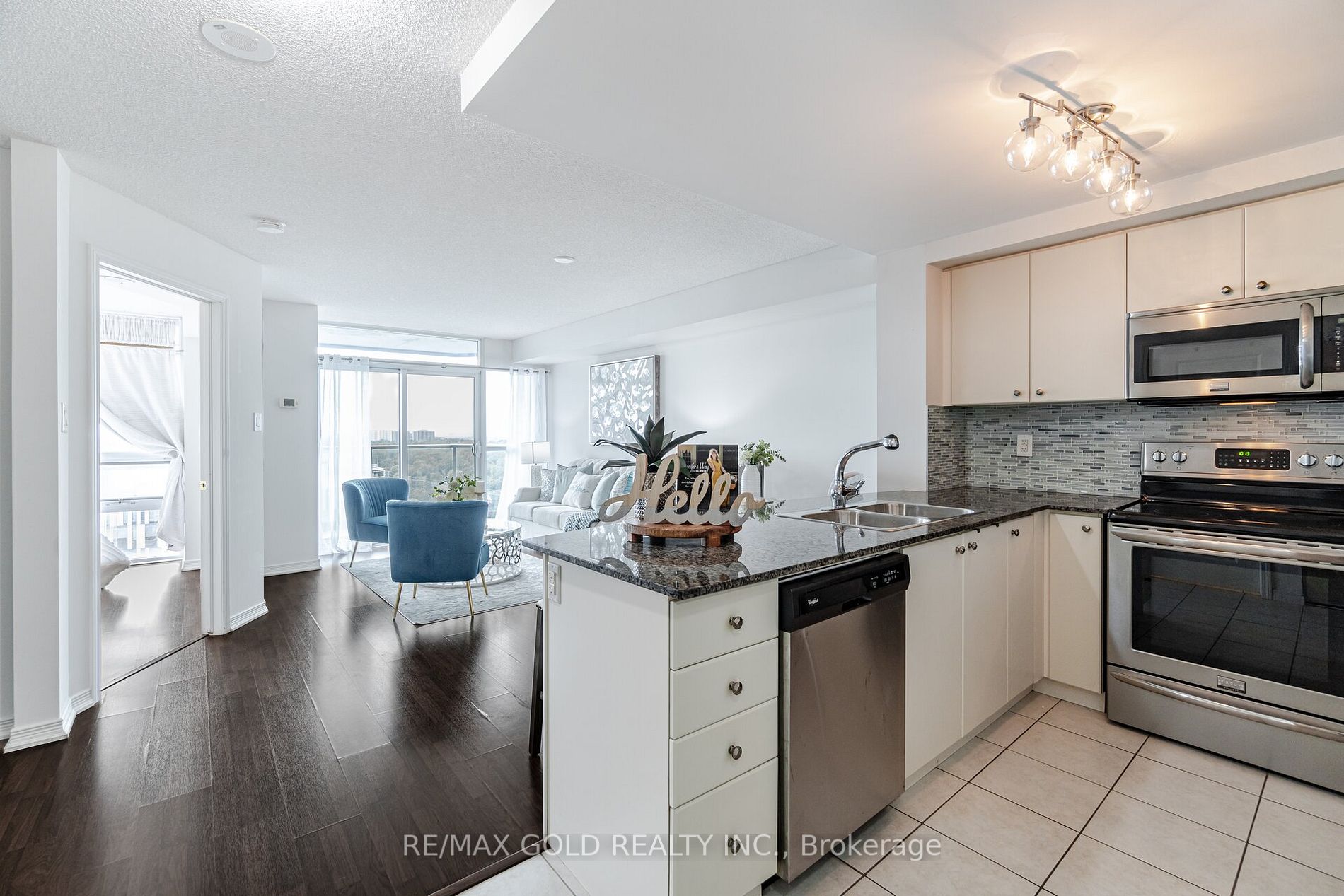 9 George St, #1608