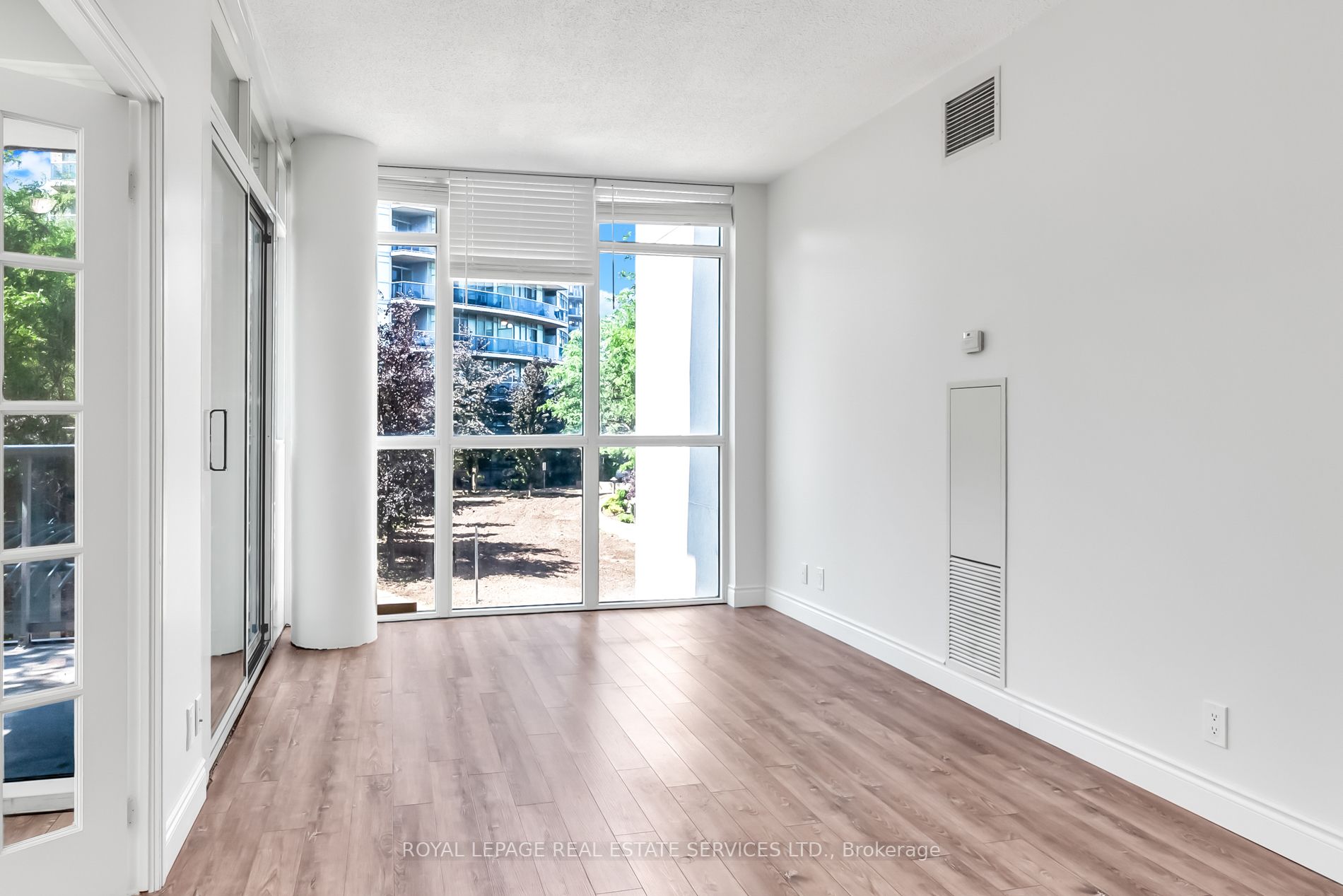 90 Absolute Ave, #406
