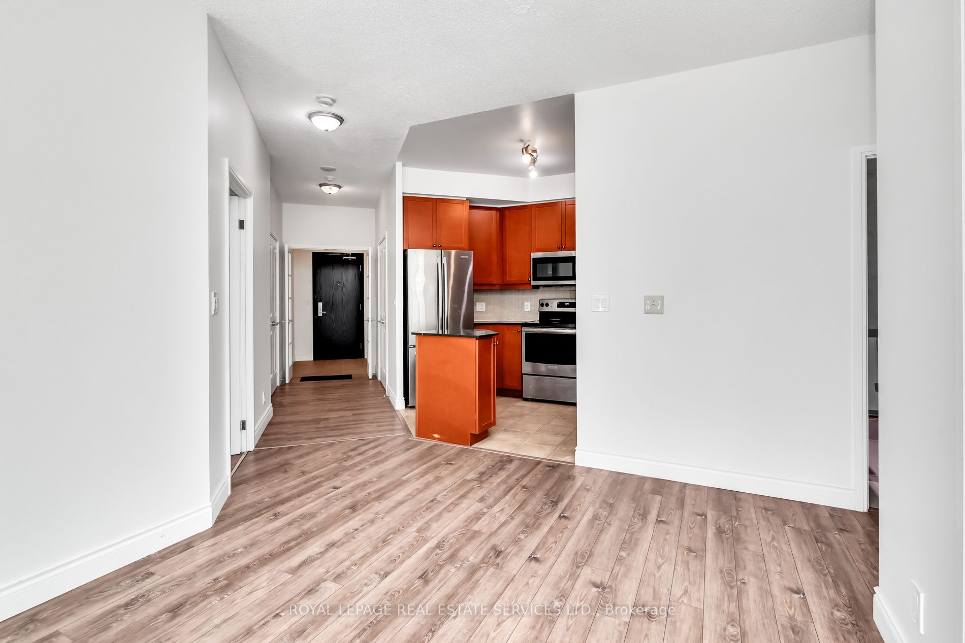 90 Absolute Ave, #406