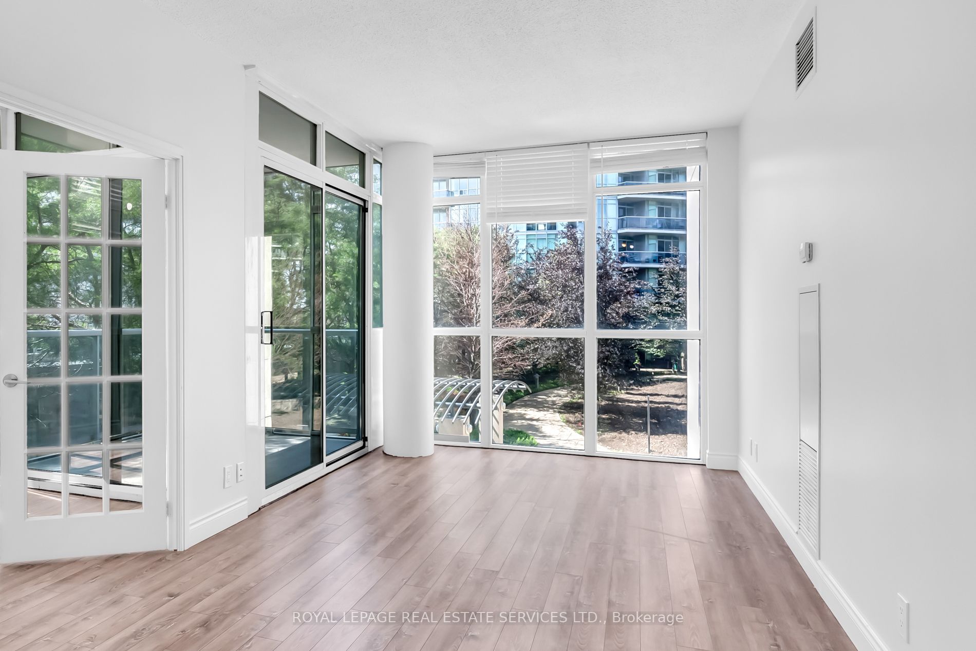 90 Absolute Ave, #406