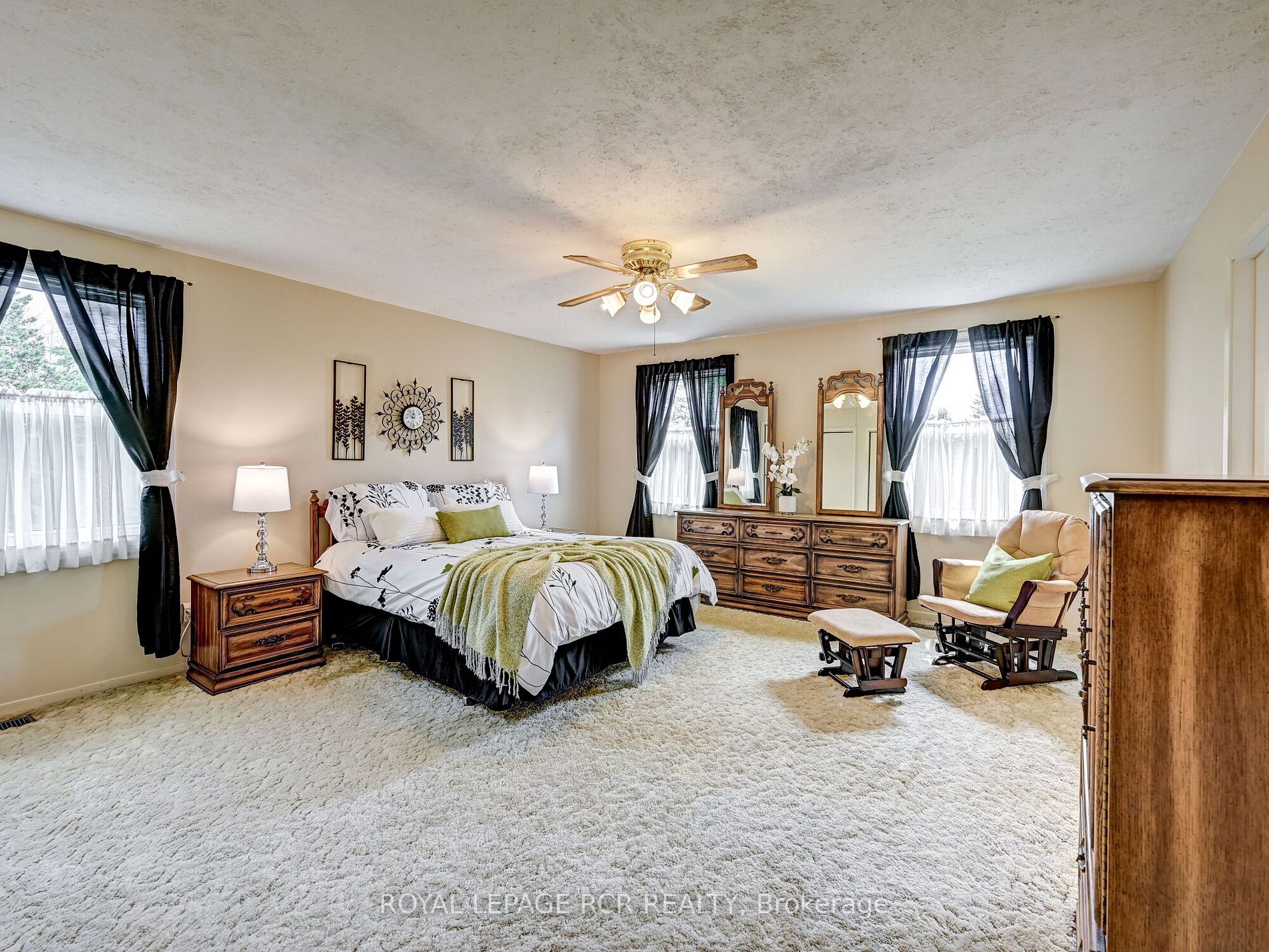 55 George Cres