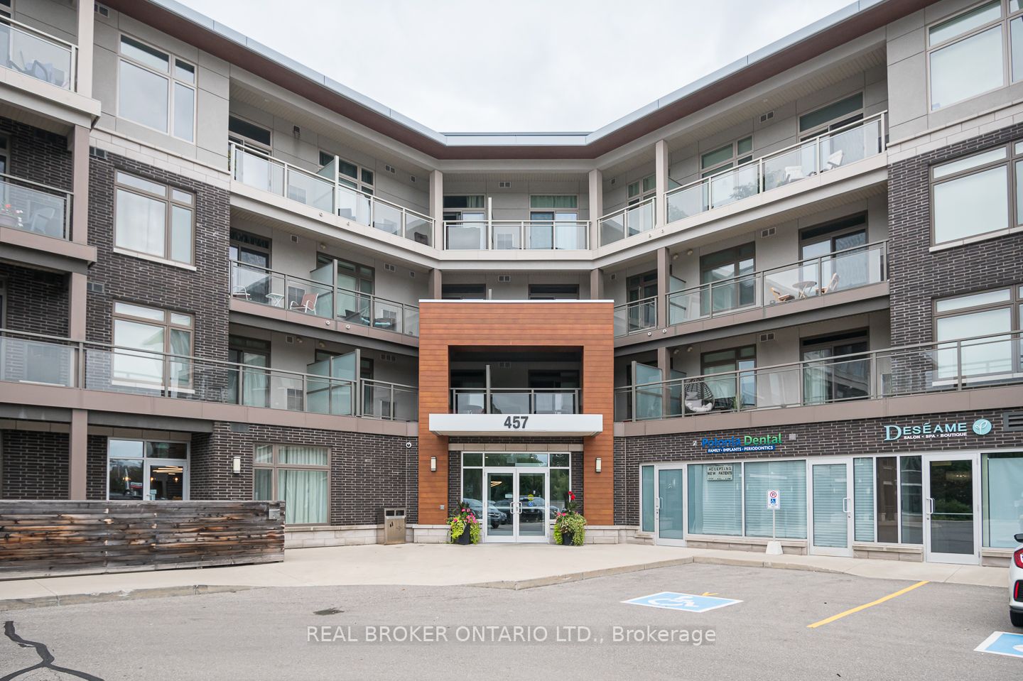 457 Plains Rd E, #208