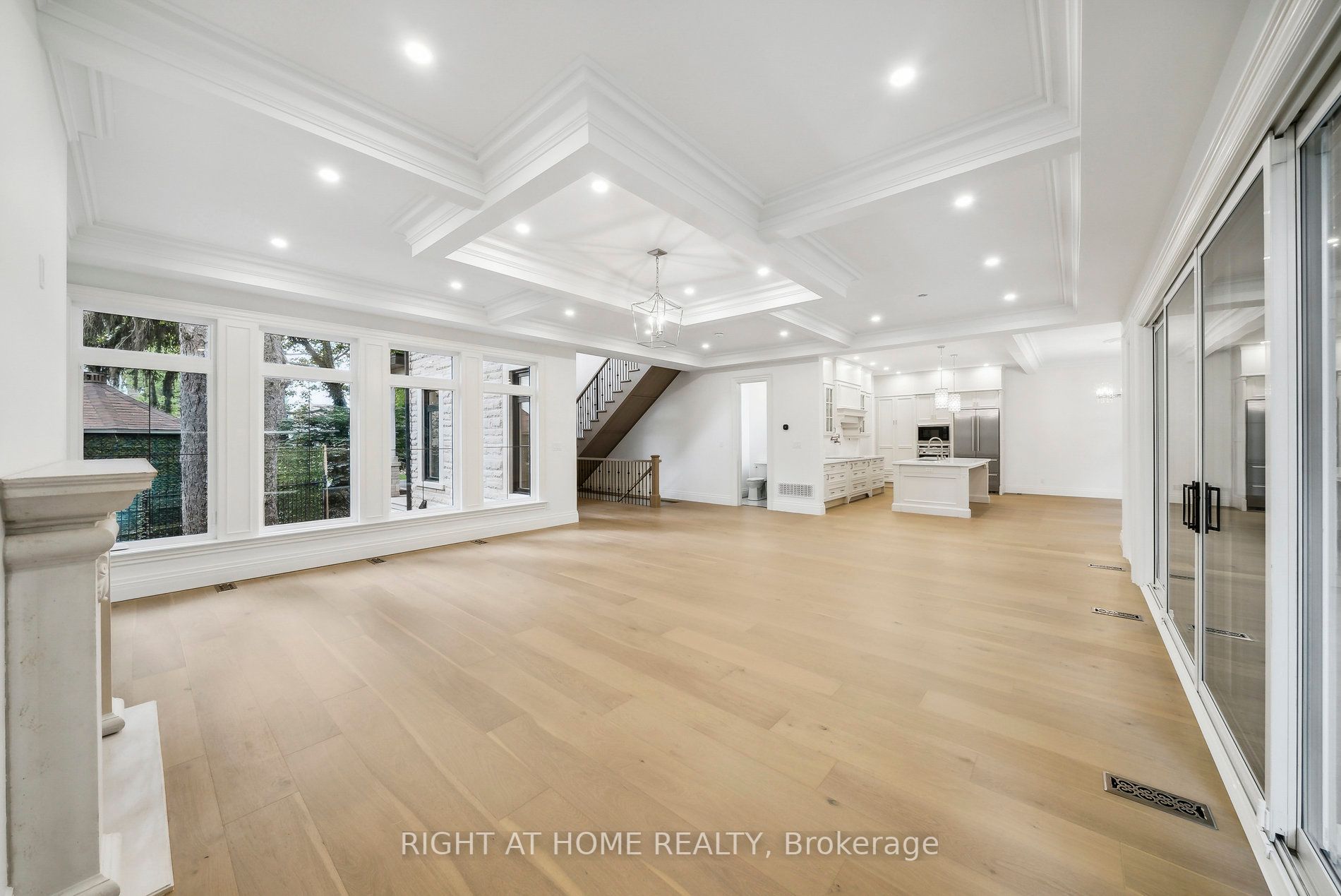 2409 Lakeshore Road