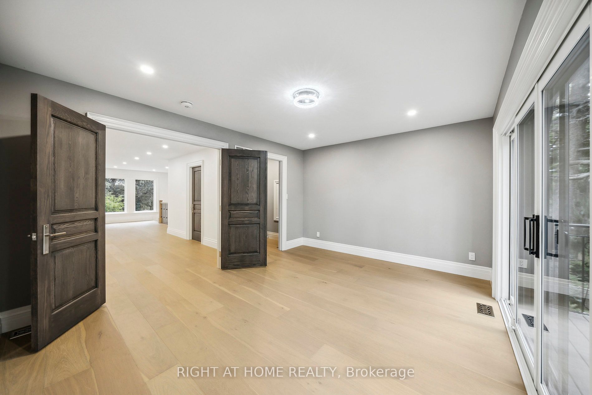2409 Lakeshore Road