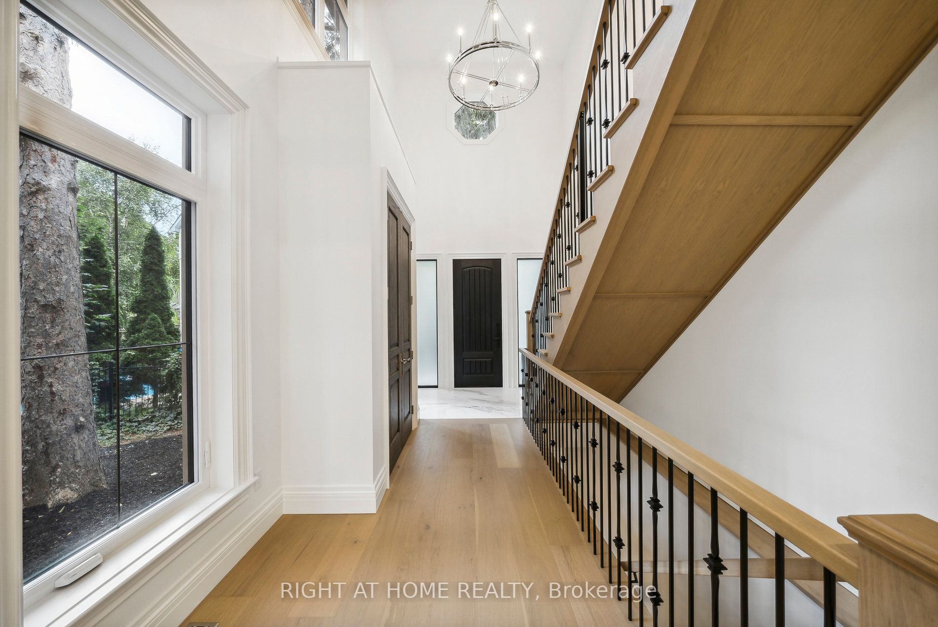 2409 Lakeshore Road