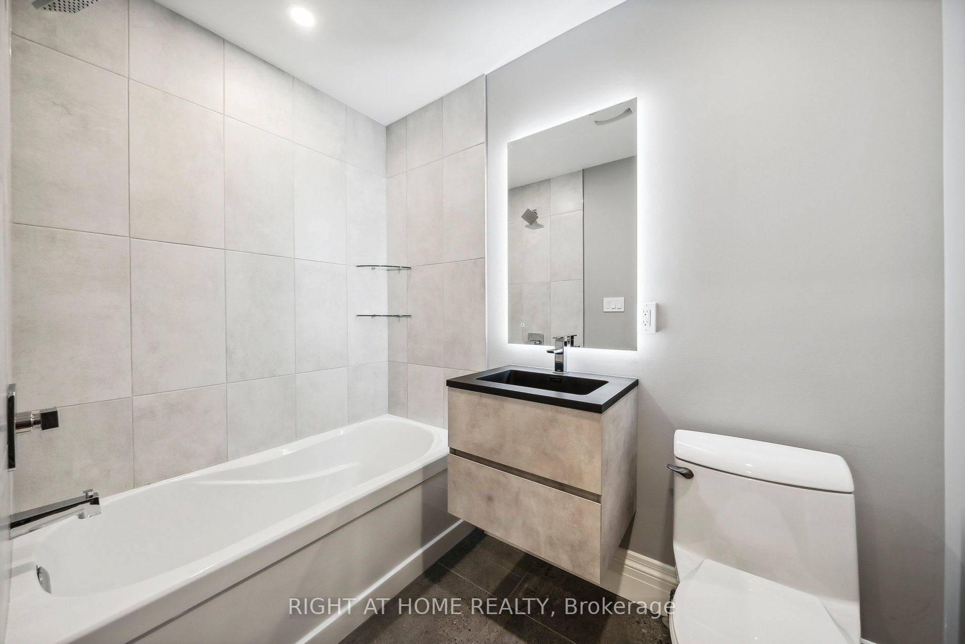 2409 Lakeshore Road
