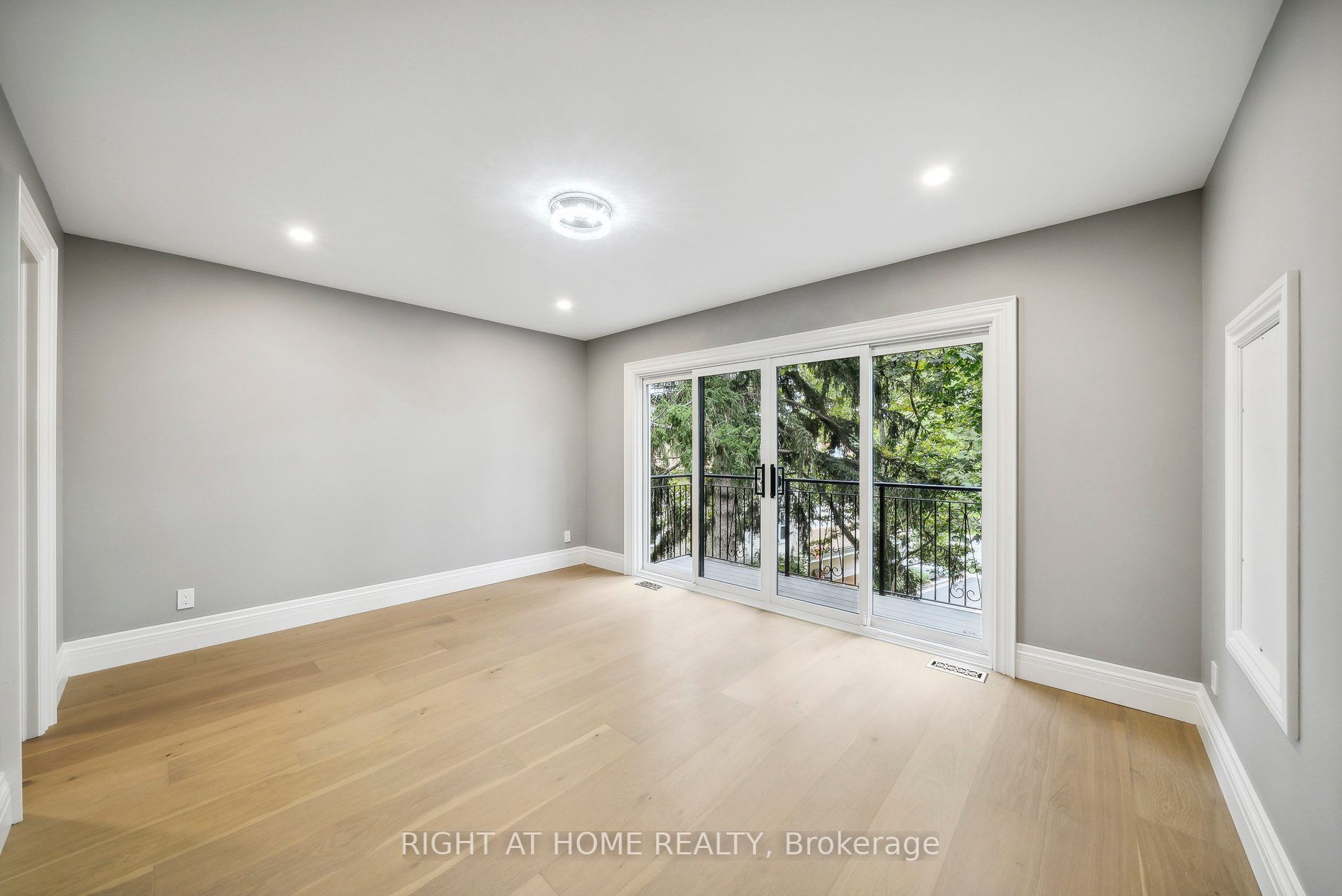 2409 Lakeshore Road