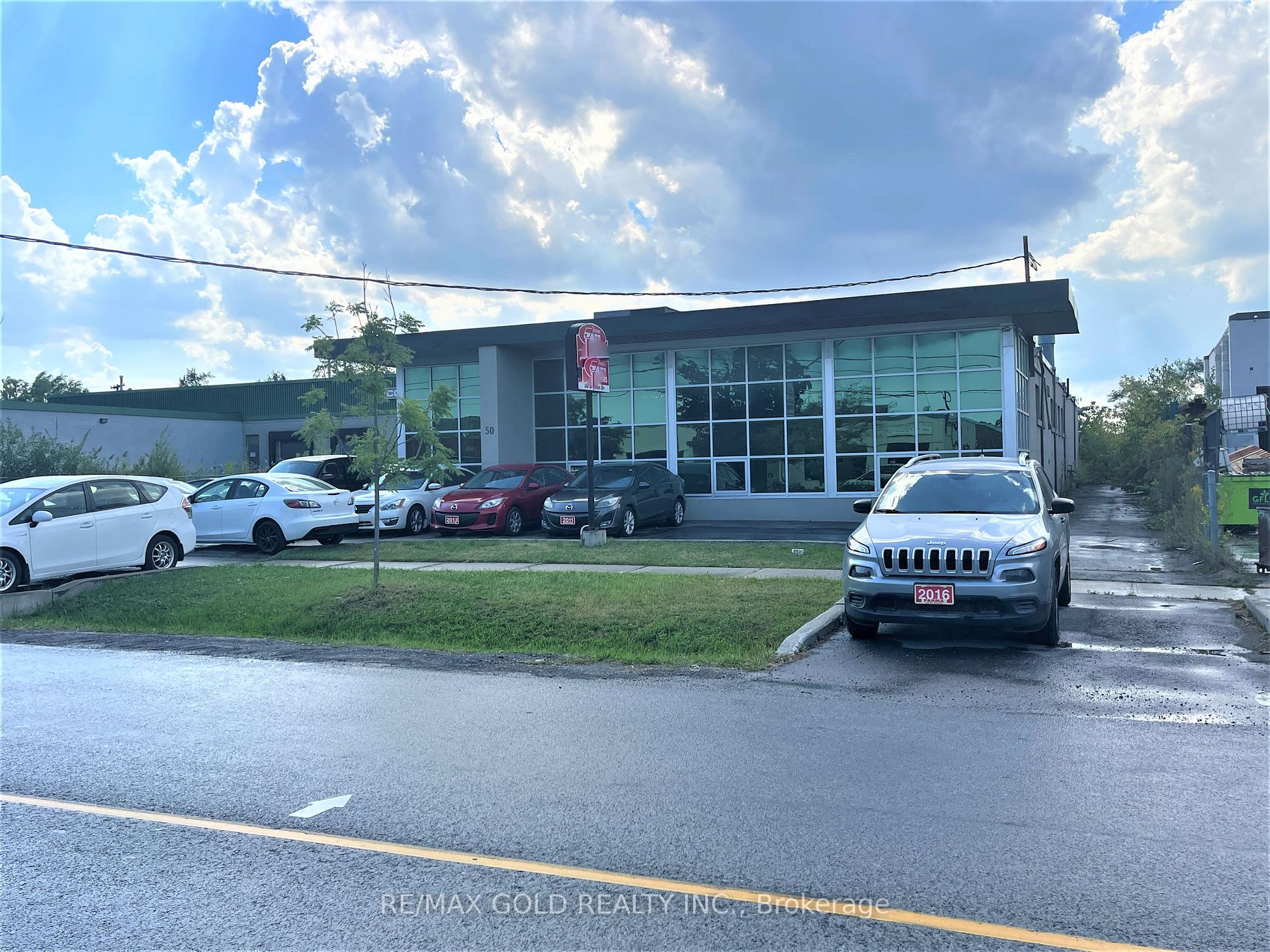 50 Brydon Dr