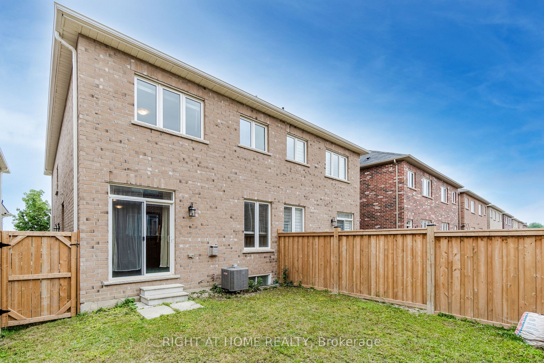 71 Baffin Cres