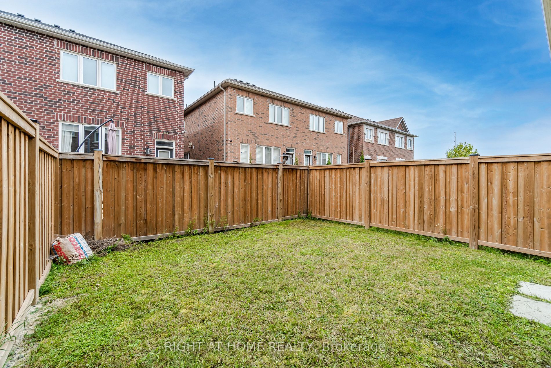 71 Baffin Cres