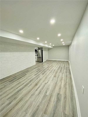 2481 Poplar Cres, #Basemen