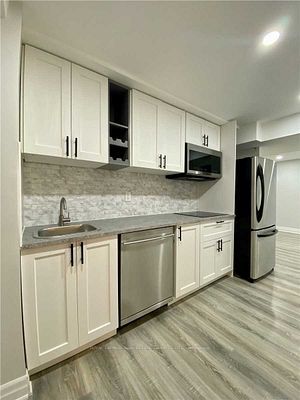 2481 Poplar Cres, #Basemen
