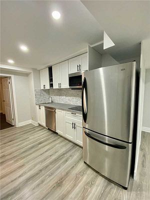 2481 Poplar Cres, #Basemen