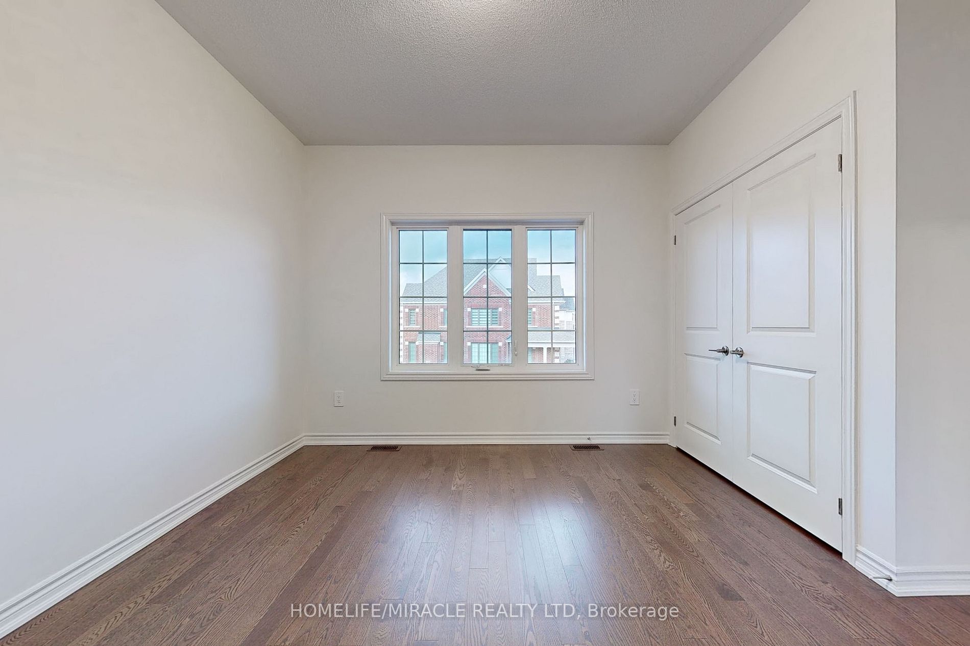1502 Strawberry Landing